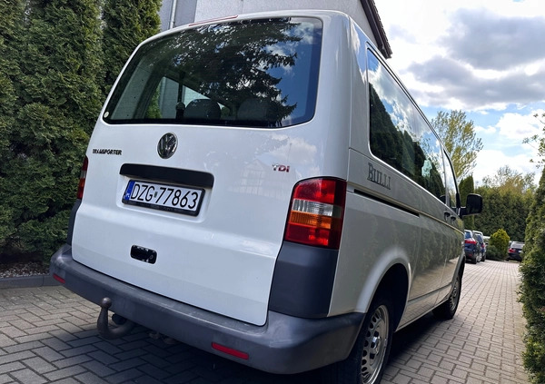 Volkswagen Caravelle cena 35900 przebieg: 244000, rok produkcji 2008 z Mława małe 92